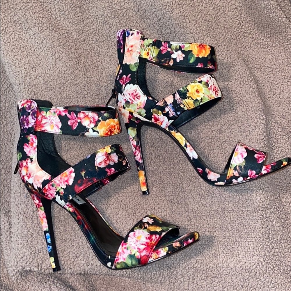 Floral Steve Madden Heels - Open Toe Size 8.5
